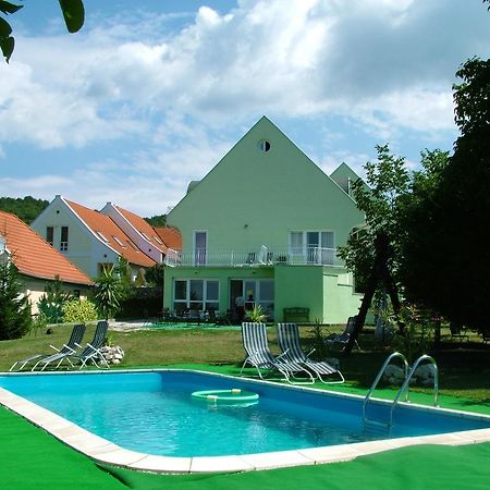 Hotel Zoldhaz Bio Panzio Gyenesdiás Zewnętrze zdjęcie